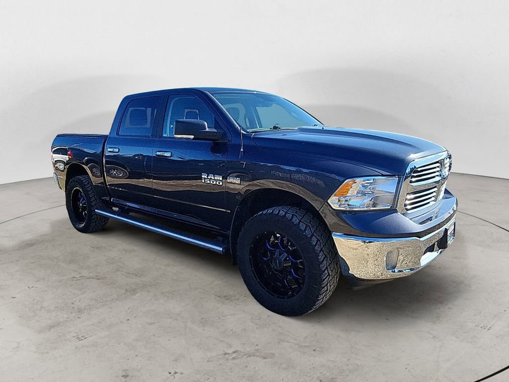 Used 2017 RAM 1500 Classic SLT w/ SLT Plus D￩cor Group image 7