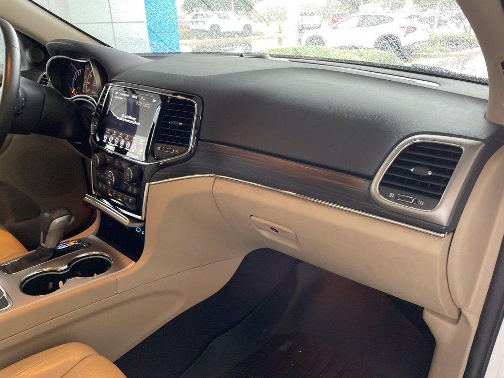 Used 2019 Jeep Grand Cherokee Limited w/ Luxury Group II AWD/4WD image 10