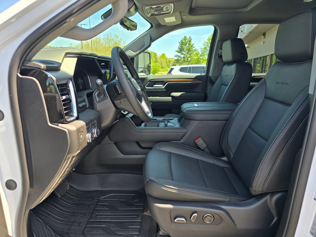 New 2026 GMC Sierra 2500 Denali w/ Denali Reserve Package AWD/4WD image 4