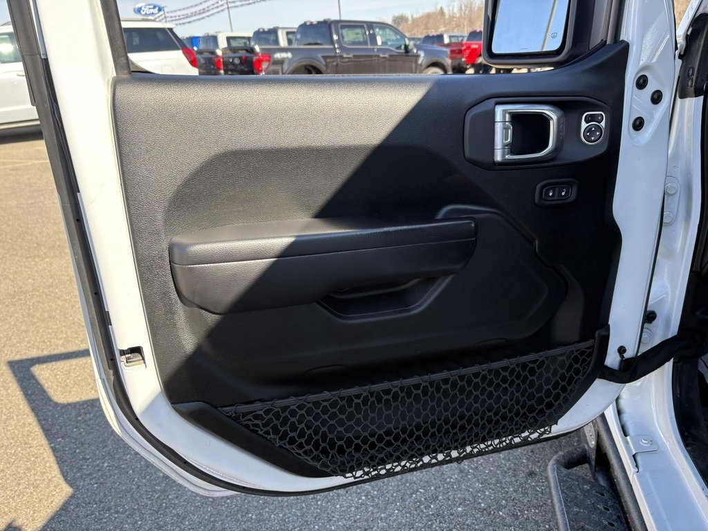 Used 2021 Jeep Wrangler Willys image 28