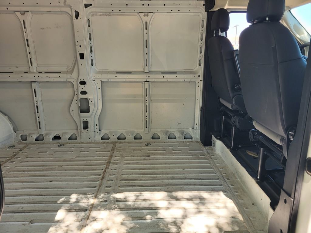 Used 2025 RAM ProMaster 2500 w/ Convenience Group FWD image 10