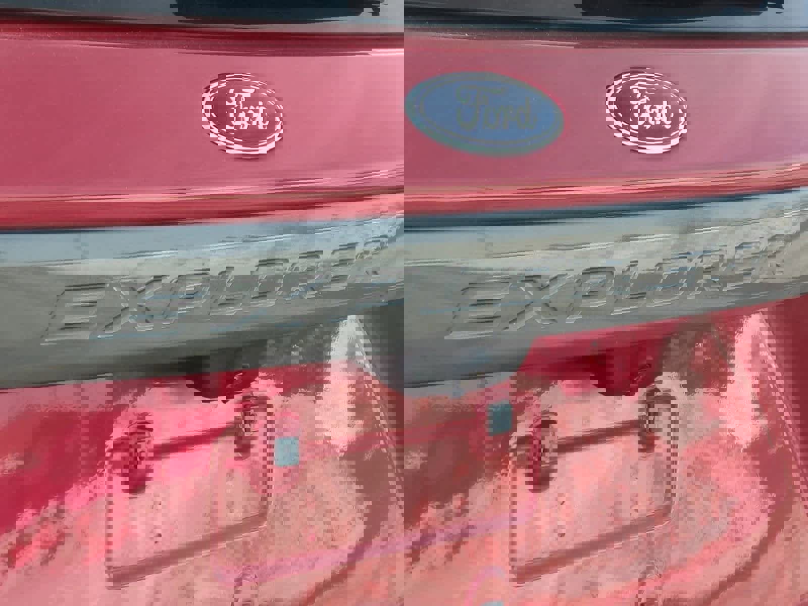 Used 2021 Ford Explorer XLT w/ Equipment Group 202A image 13