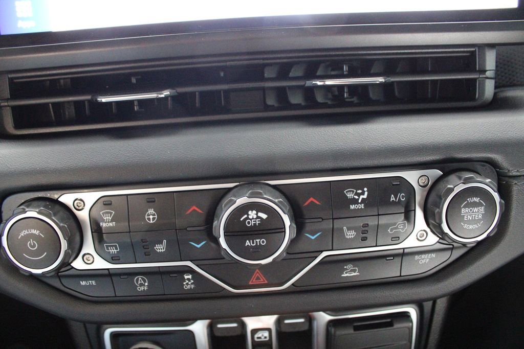 Used 2024 Jeep Gladiator Rubicon w/ Convenience Group image 35