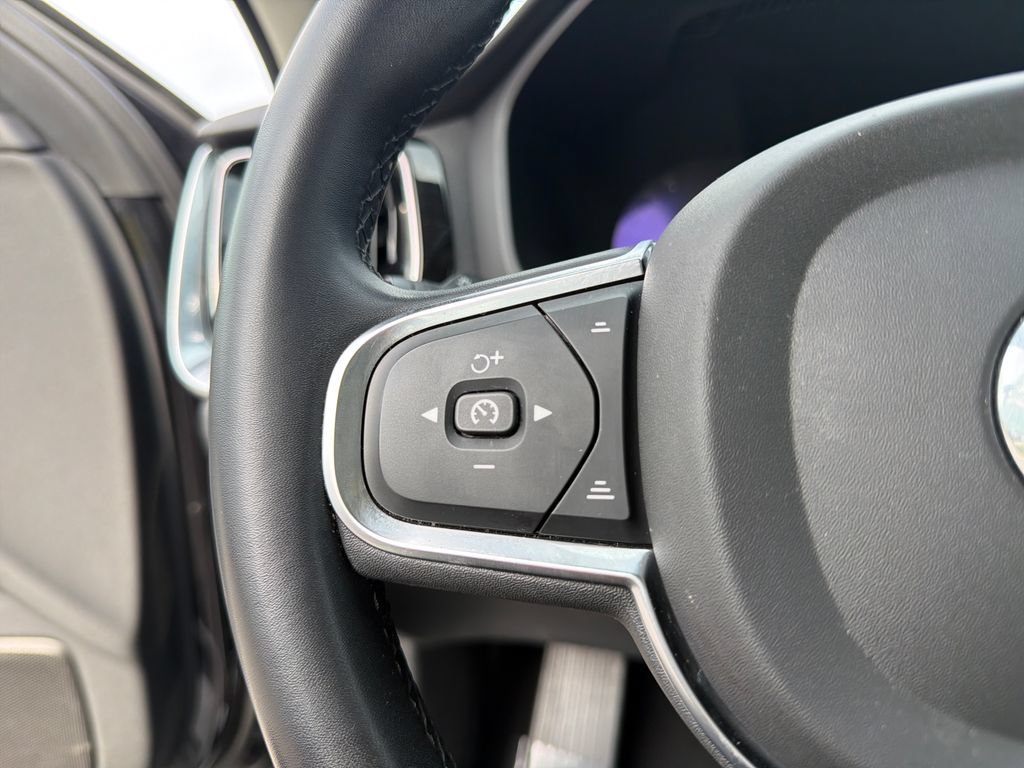 Used 2024 Volvo S60 B5 Core FWD image 34