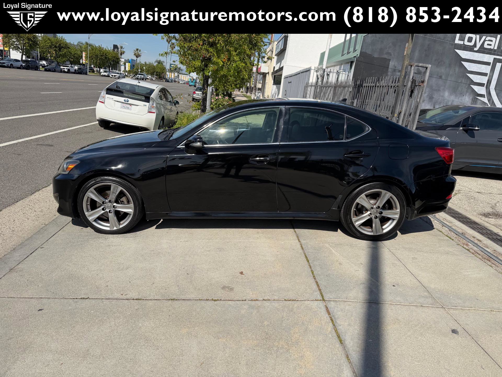 Used 2012 Lexus IS 250 w/ Premium Pkg Value Edition RWD image 4