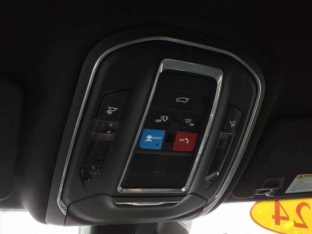 Used 2024 Jeep Grand Cherokee L Laredo image 25