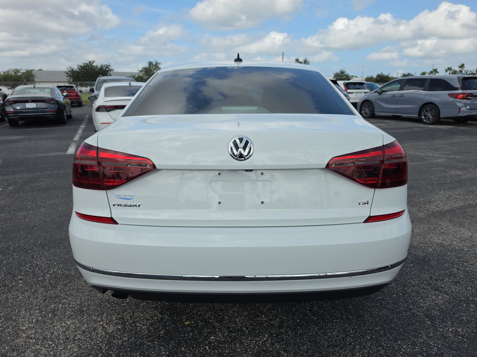 Used 2019 Volkswagen Passat 2.0T Wolfsburg FWD image 4