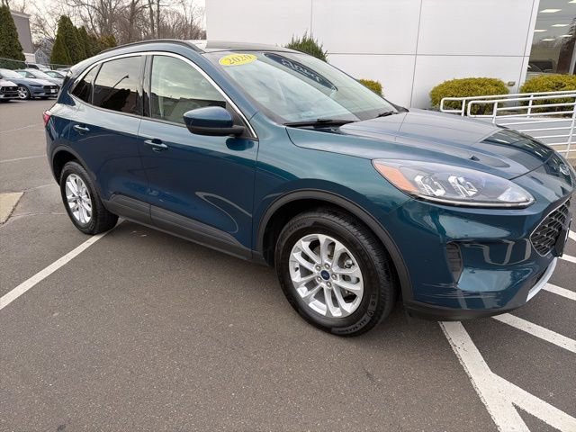Used 2020 Ford Escape SE image 1