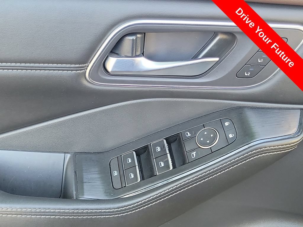 Used 2021 Nissan Rogue SL AWD/4WD image 17