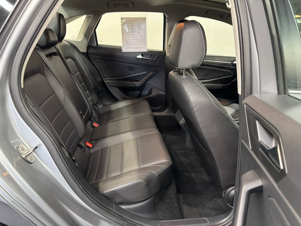 Used 2024 Volkswagen Jetta SE FWD image 22