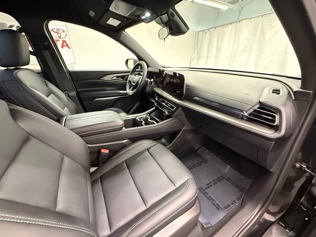 Used 2026 Chevrolet Traverse LT AWD/4WD image 9
