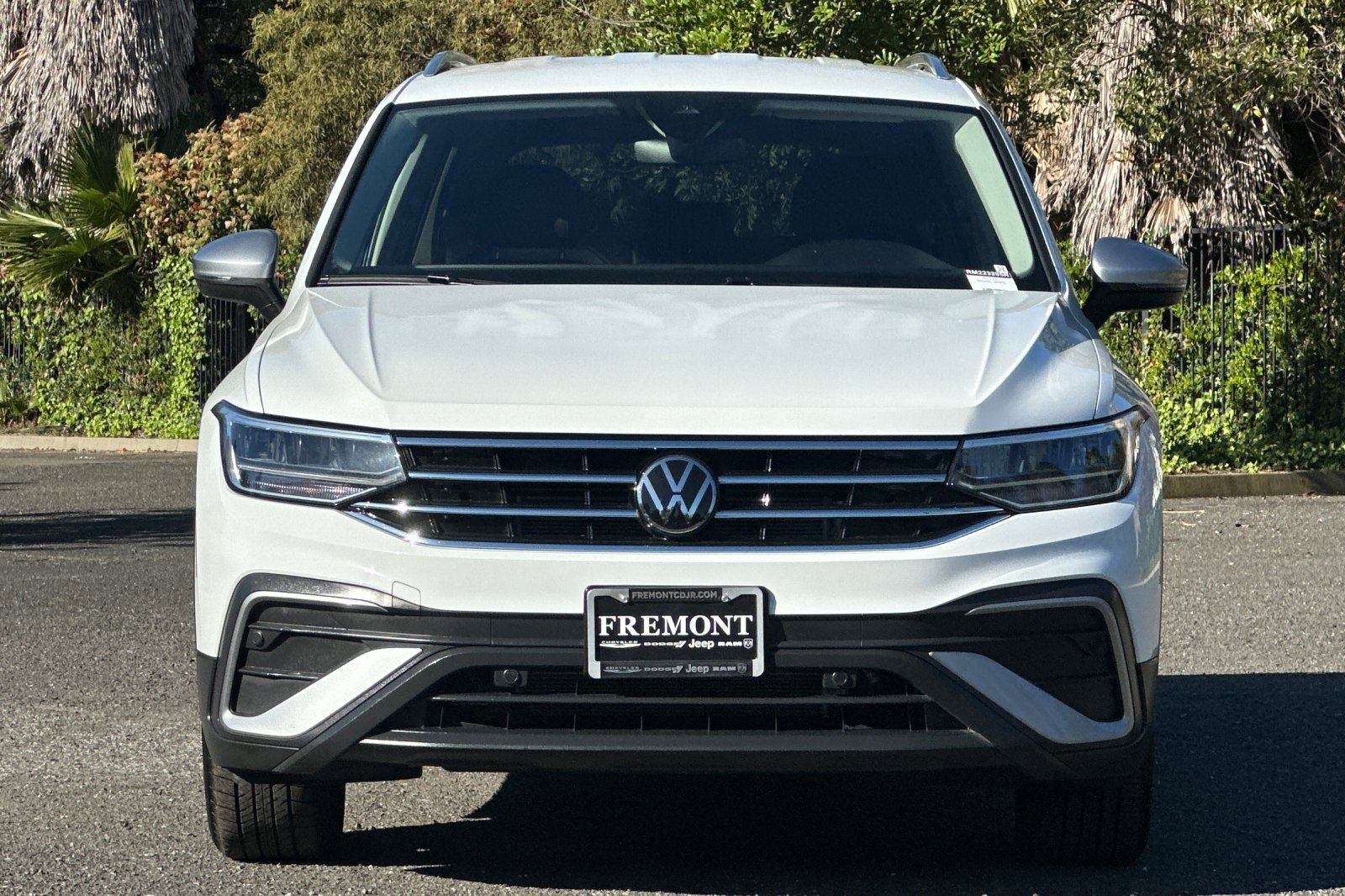 Used 2024 Volkswagen Tiguan Wolfsburg Edition image 8