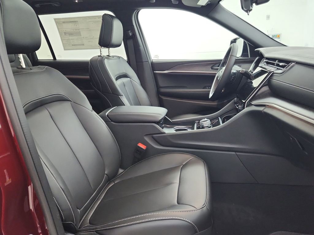 New 2025 Jeep Grand Cherokee L Limited image 33