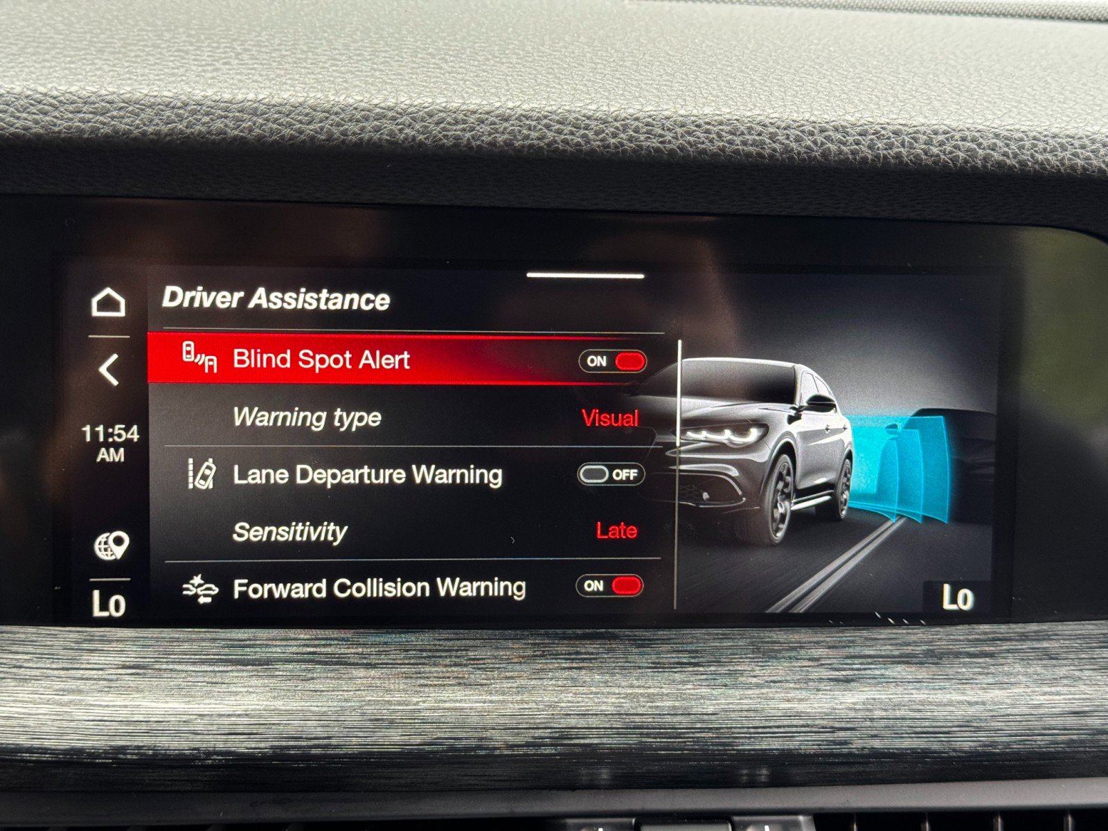 Used 2024 Alfa Romeo Stelvio Sprint image 24