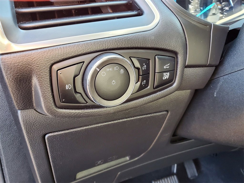 Used 2024 Ford Edge Titanium image 11