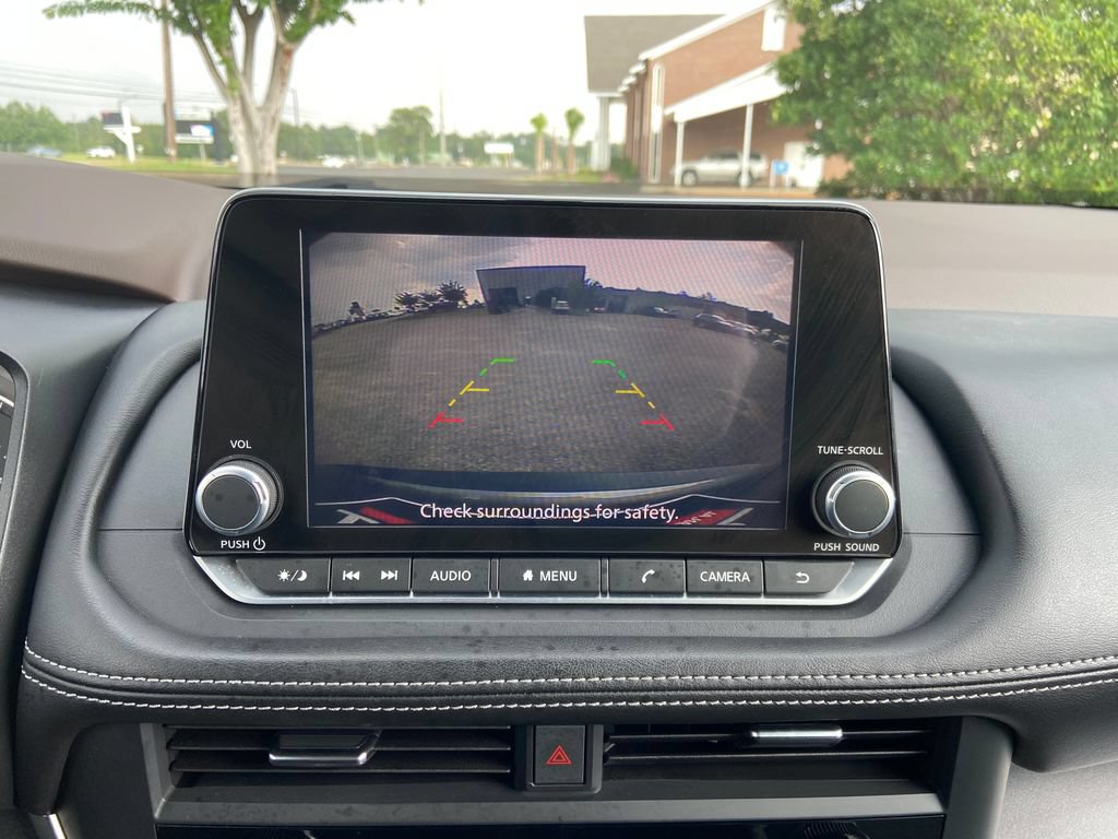 Used 2023 Nissan Rogue SV FWD image 17