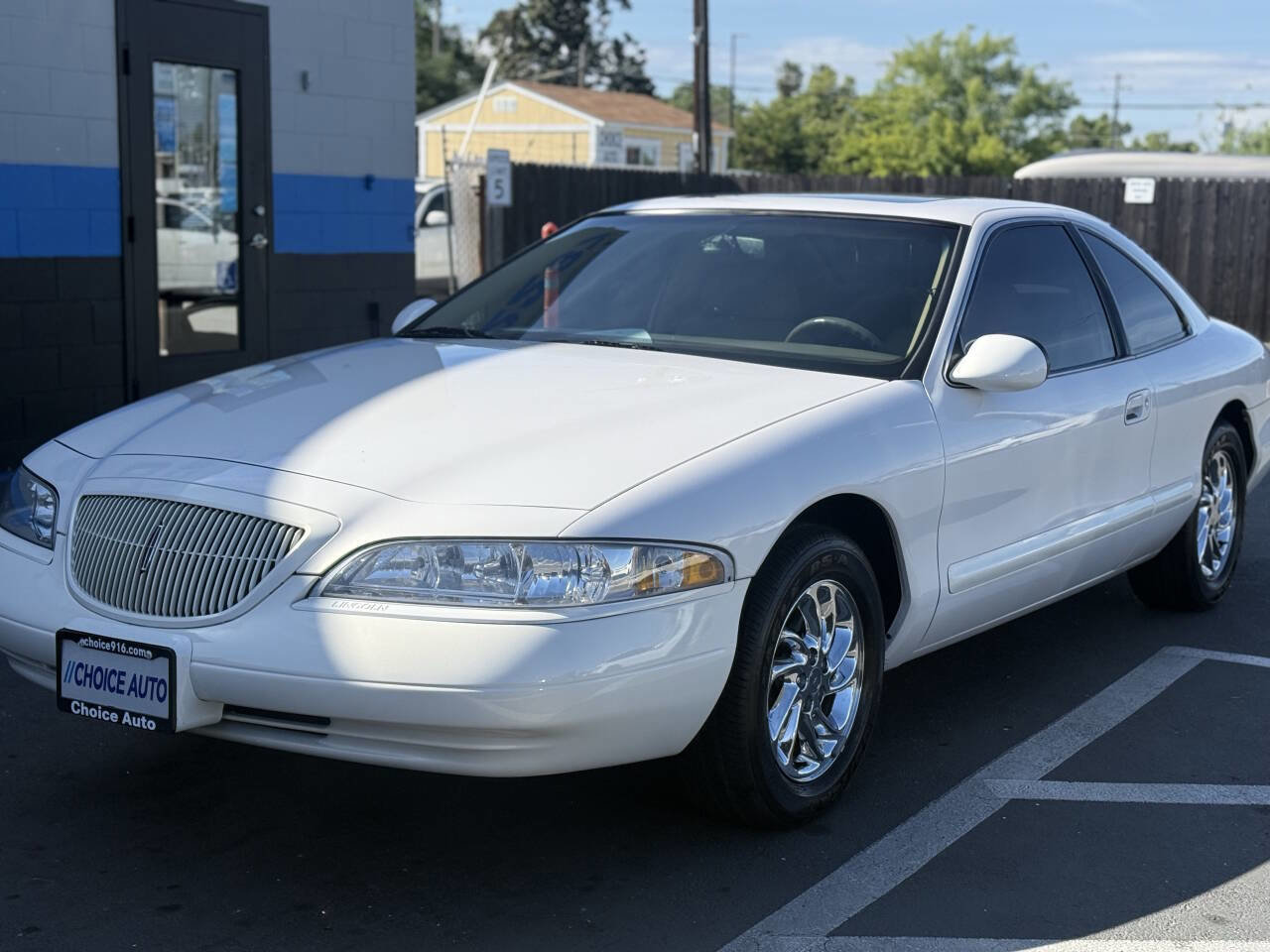 Used 1998 Lincoln Mark VIII LSC image 3