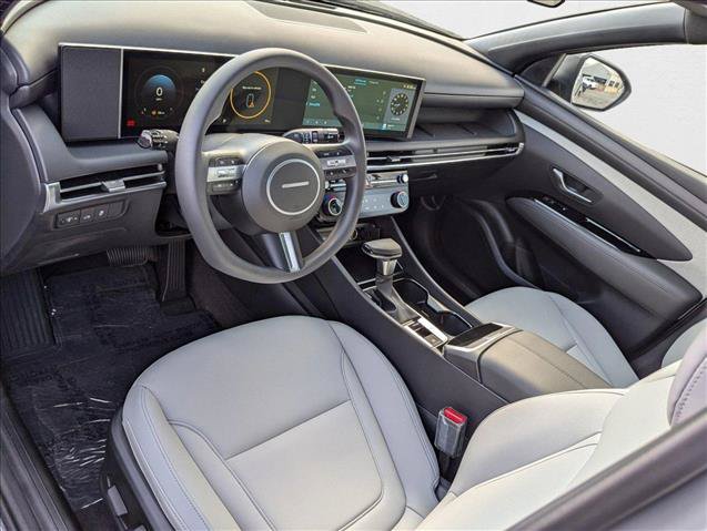 Used 2025 Hyundai Santa Cruz SEL FWD image 3