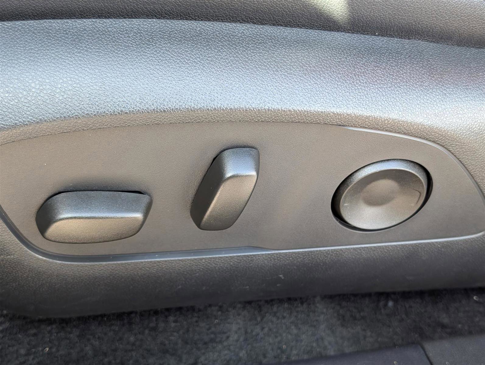 New 2025 Chevrolet Equinox EV RS w/ Active Safety Package 3 image 17