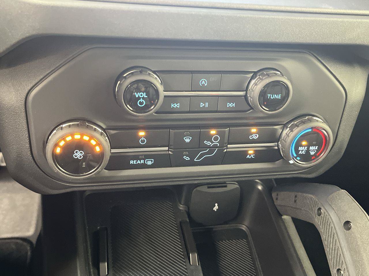 Used 2026 Ford Bronco Badlands AWD/4WD image 18