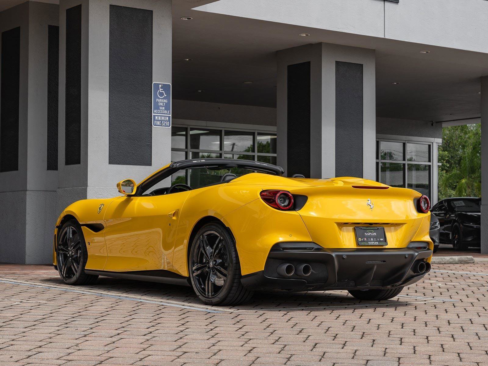 Used 2022 Ferrari Portofino M image 34