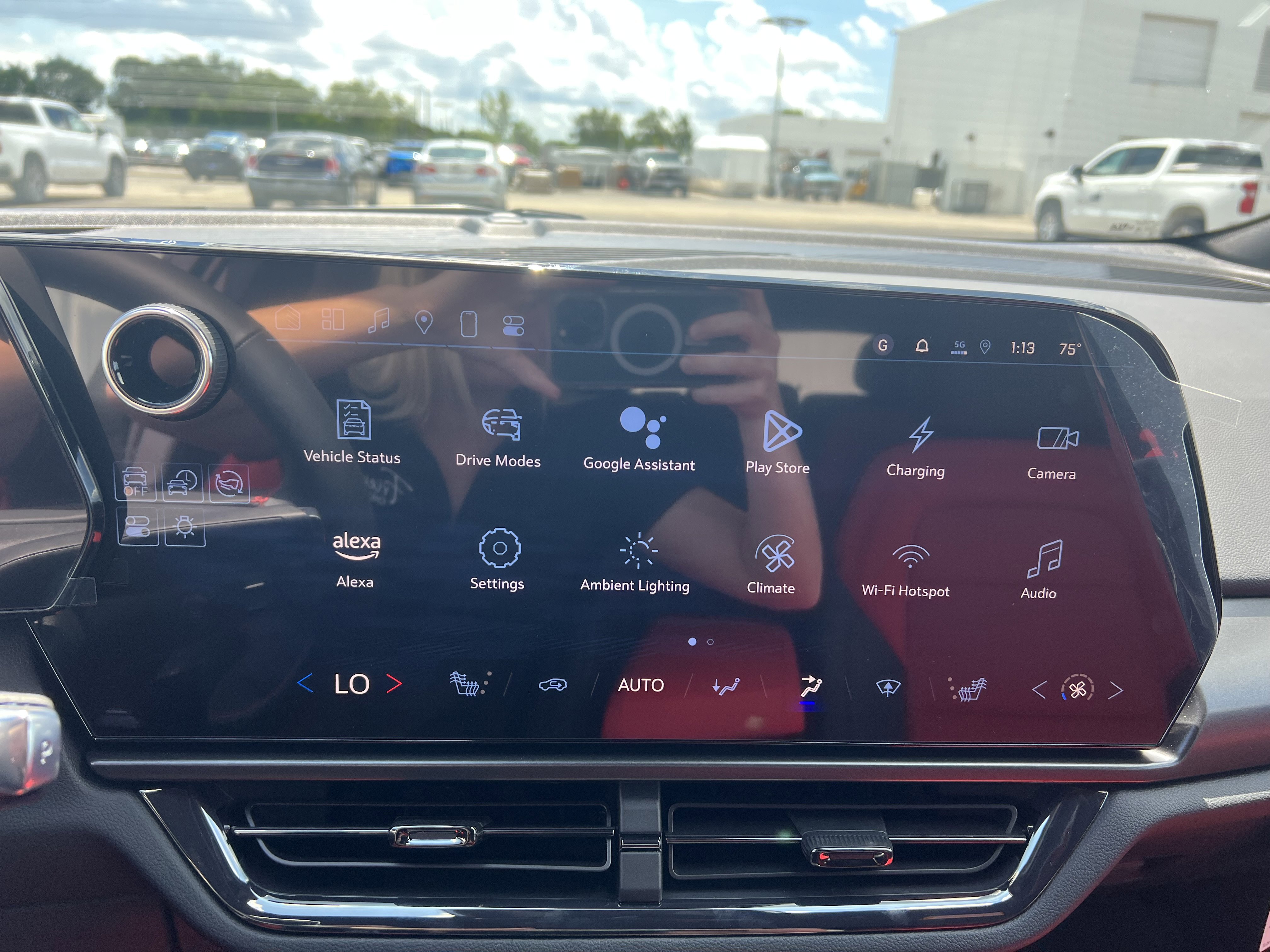 New 2025 Chevrolet Equinox EV RS image 9