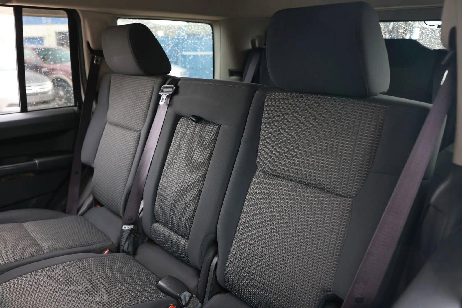 Used 2010 Jeep Commander Sport image 14