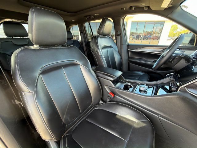 Used 2024 Jeep Grand Cherokee Limited 4xe AWD/4WD image 32