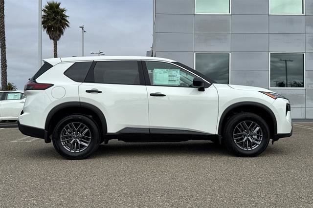 New 2026 Nissan Rogue S image 4