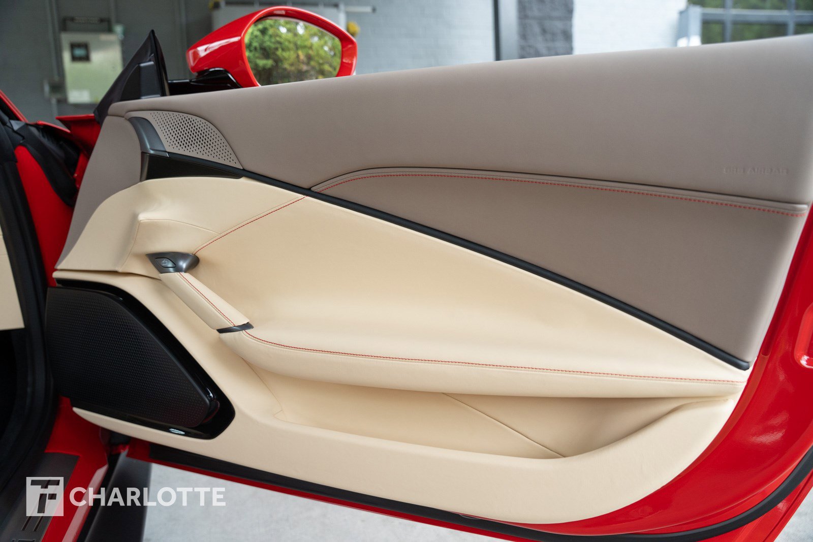 Used 2022 Ferrari Roma RWD image 33