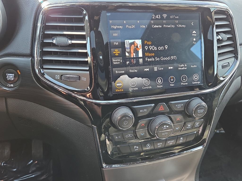 Used 2020 Jeep Grand Cherokee Altitude image 23