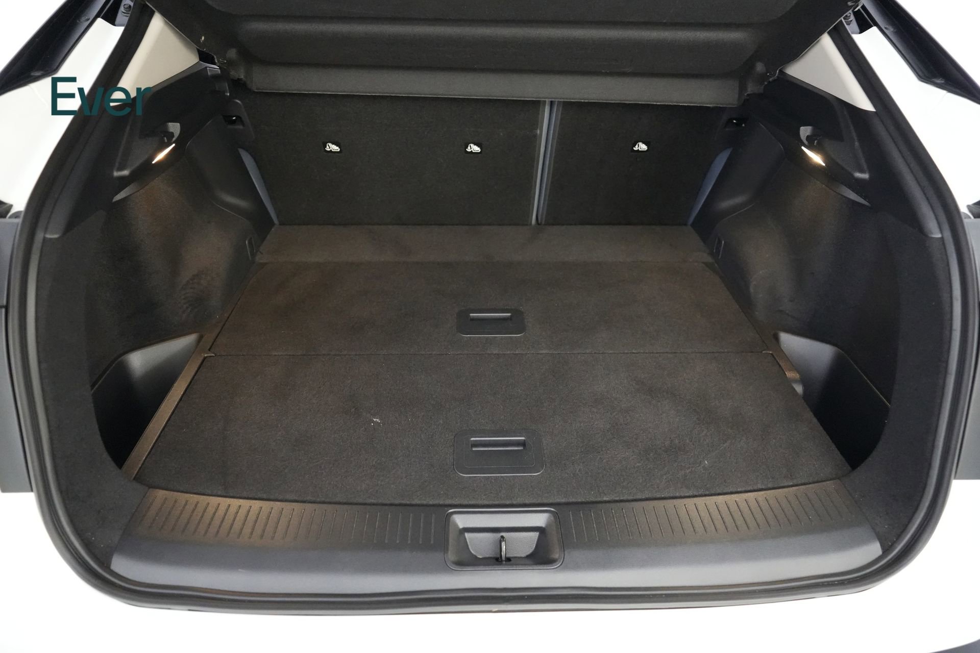 Used 2023 Nissan Ariya image 8