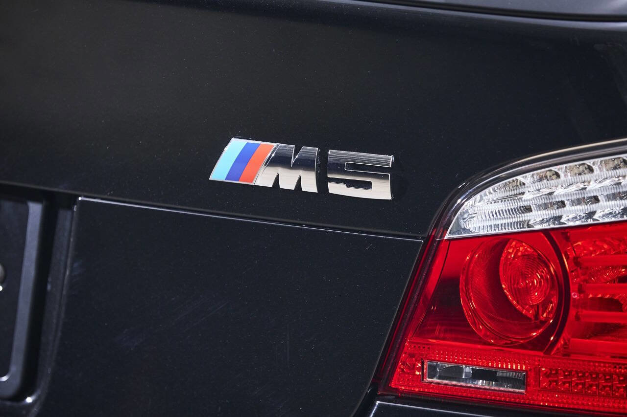 Used 2008 BMW M5 image 38