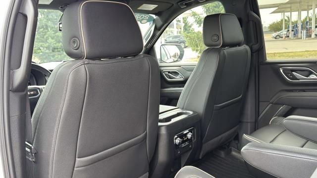 Certified 2024 GMC Yukon SLT w/ Max Trailering Package AWD/4WD image 31