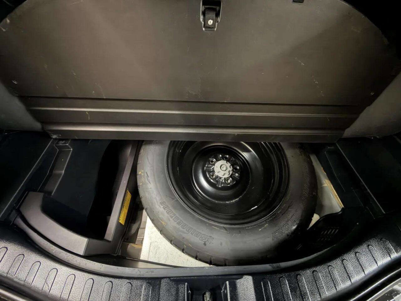 Used 2013 Toyota RAV4 XLE image 9