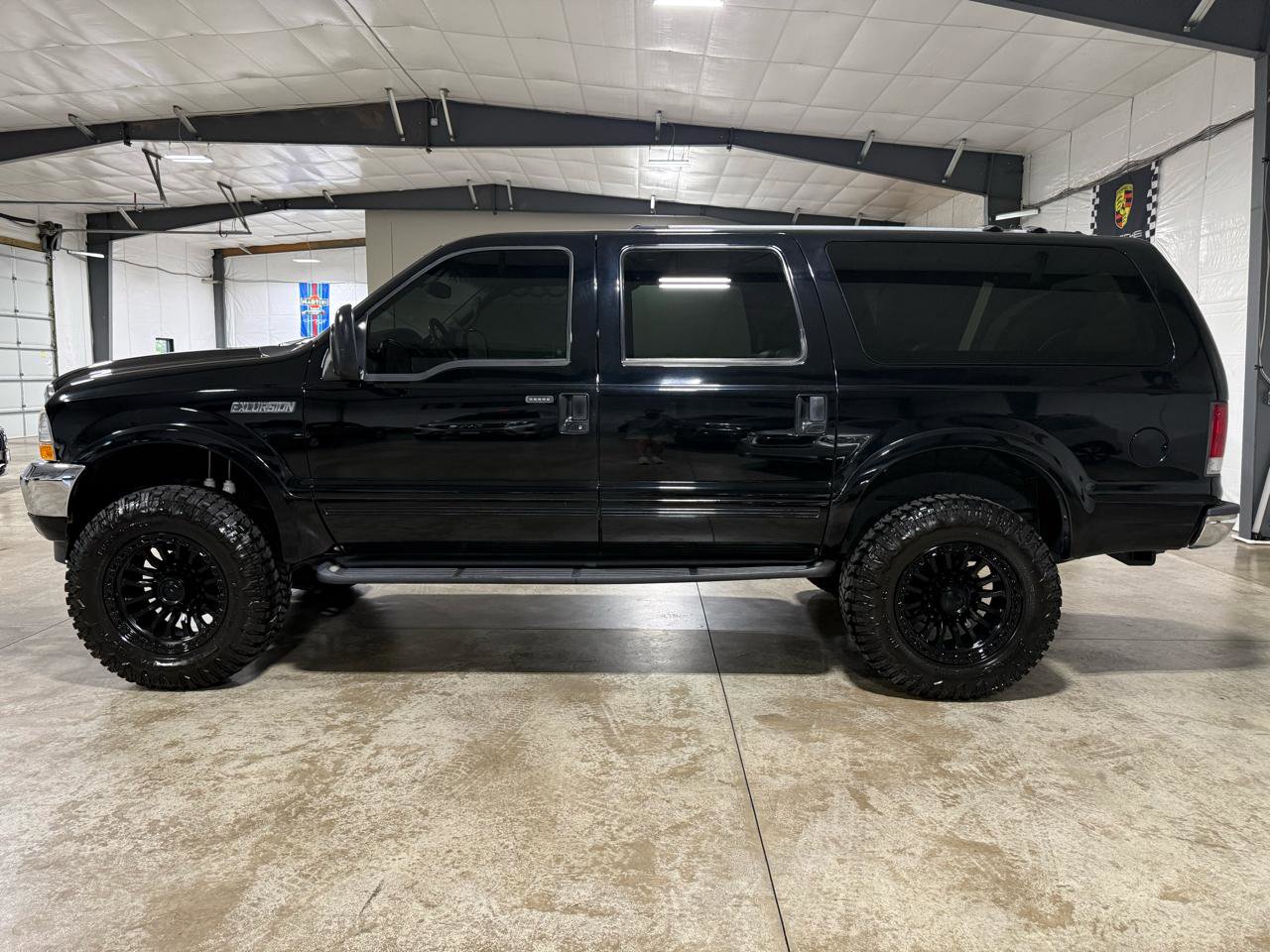 Used 2001 Ford Excursion Limited image 3
