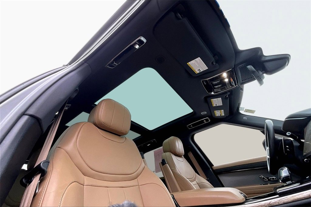 Used 2024 Land Rover Range Rover Sport SE image 27