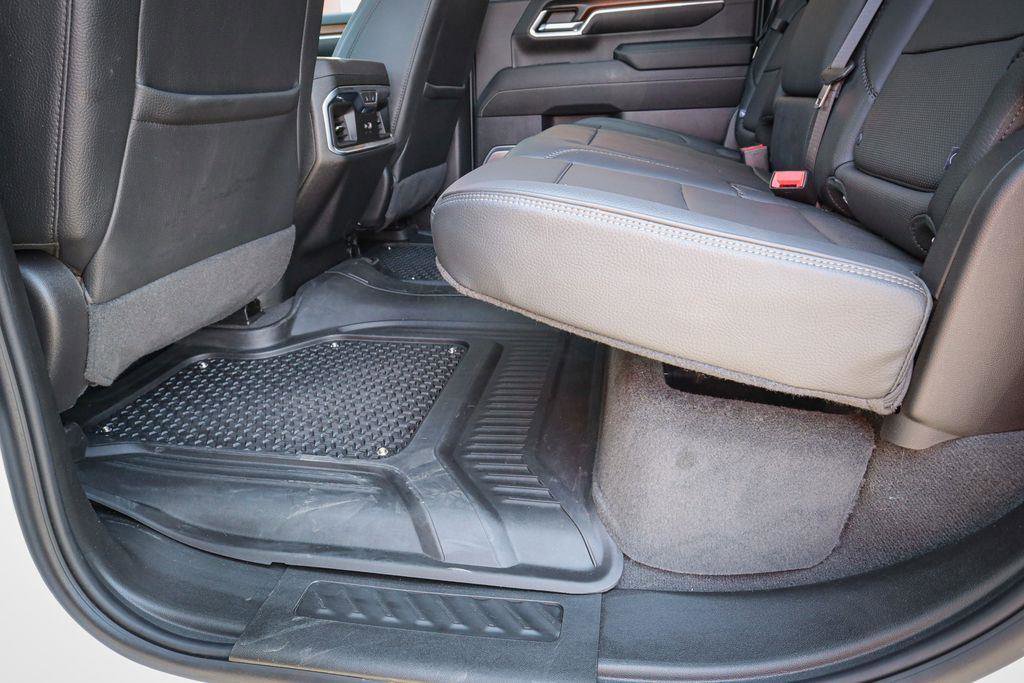 Used 2024 GMC Sierra 3500 Denali w/ Denali Reserve Package image 32