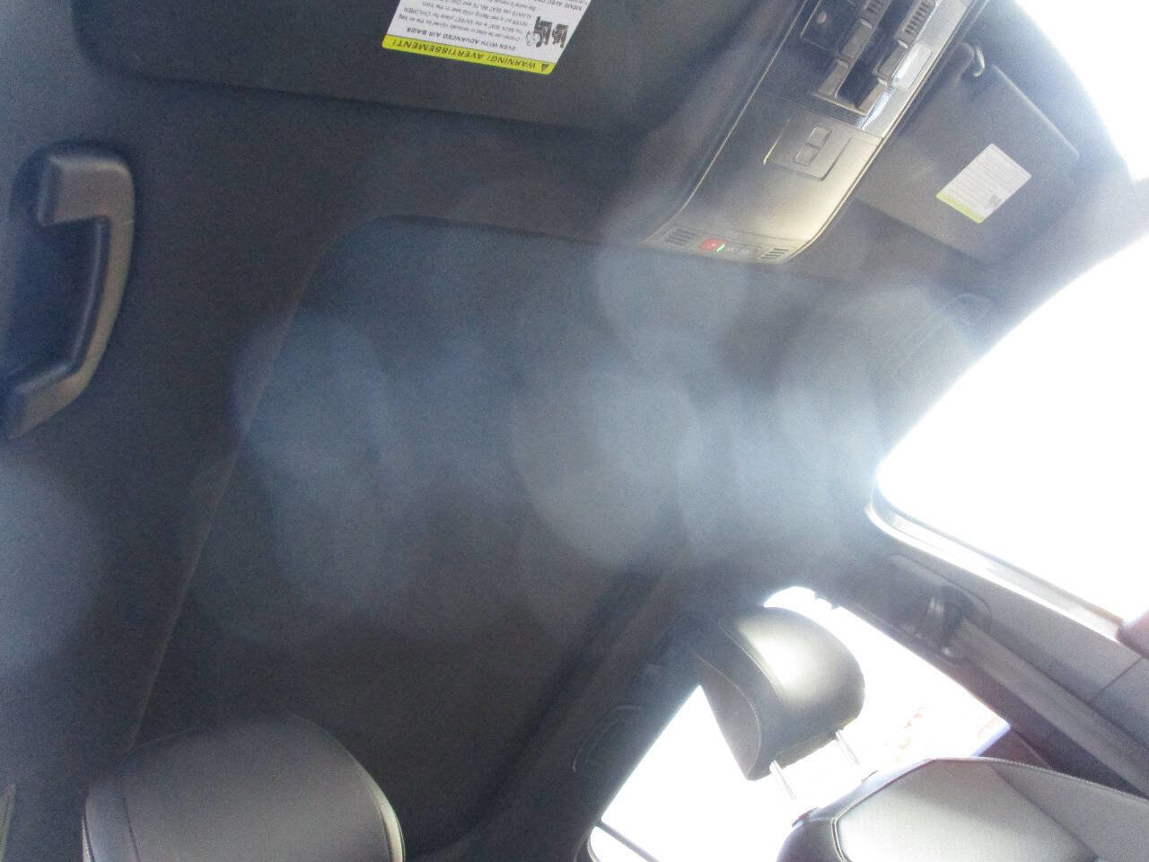 Used 2021 Volkswagen Tiguan SE R-Line image 94