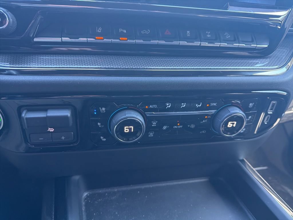 Used 2024 Chevrolet Silverado 2500 ZR2 w/ Technology Package image 16