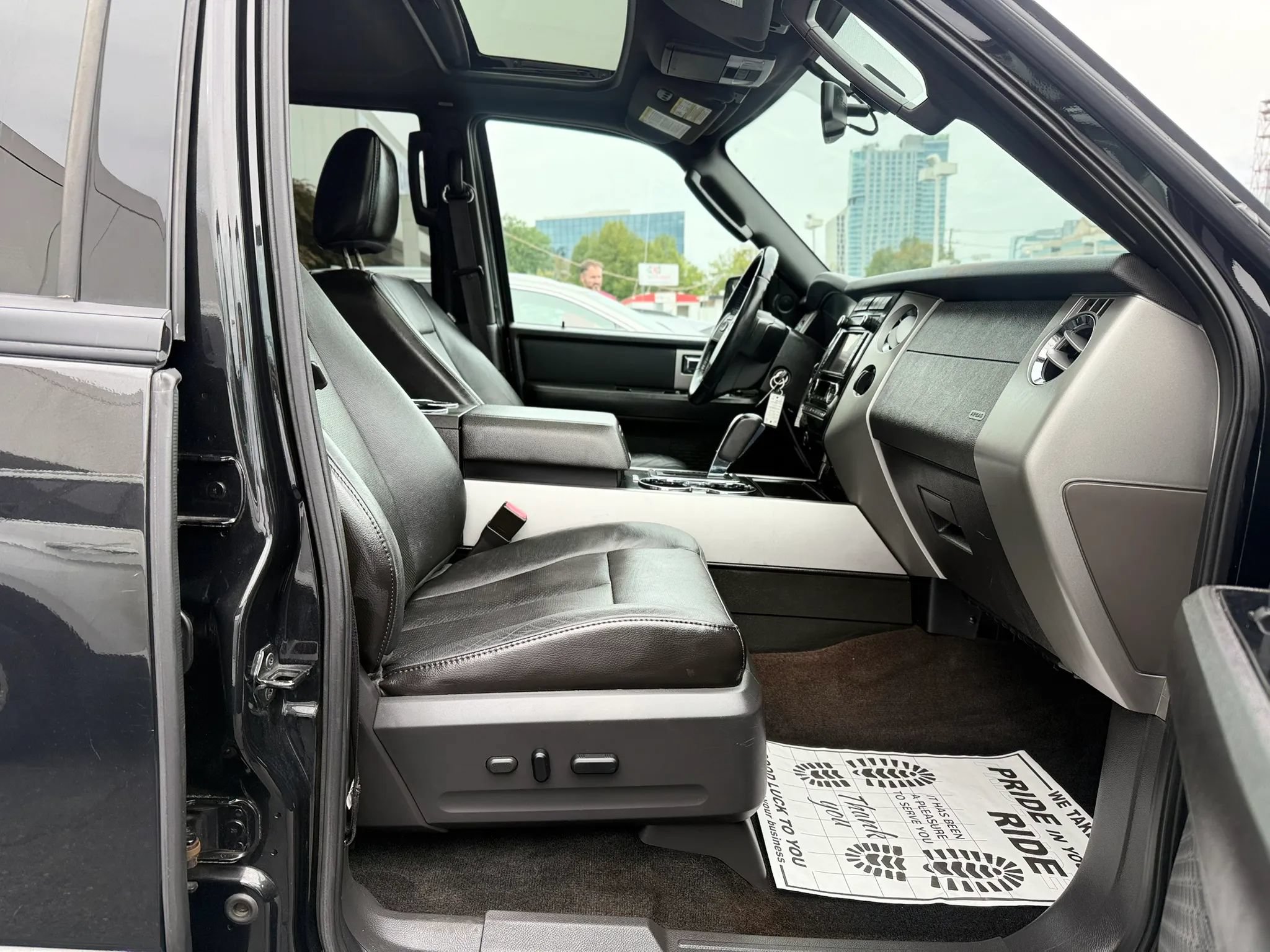 Used 2012 Ford Expedition Limited AWD/4WD image 34