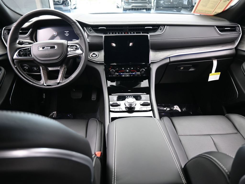 Used 2024 Jeep Grand Cherokee L Overland w/ Advanced Protech Group III image 45