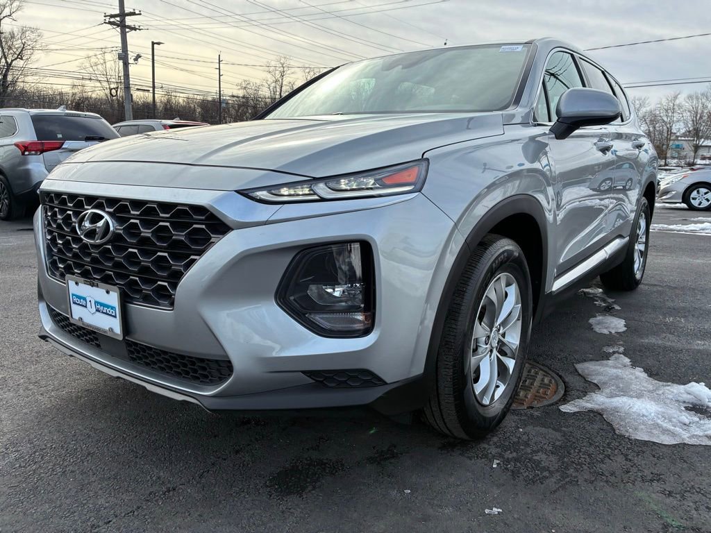 Used 2020 Hyundai Santa Fe SE image 3