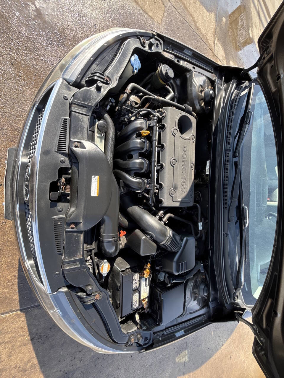 Used 2010 Kia Forte EX image 17