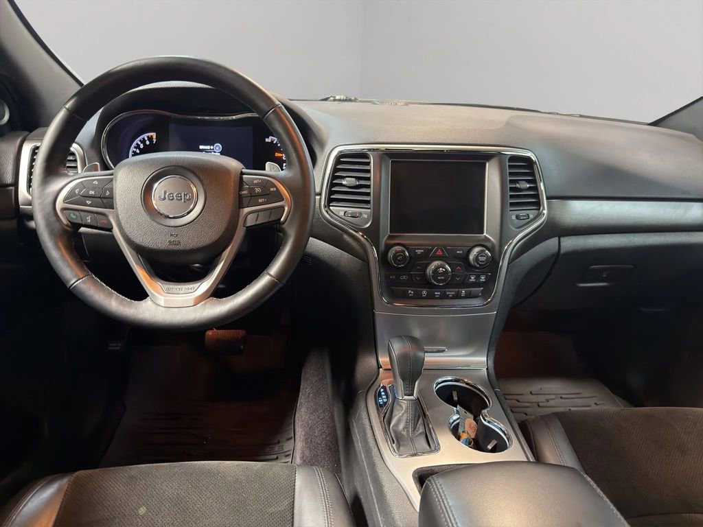 Used 2017 Jeep Grand Cherokee Altitude image 14