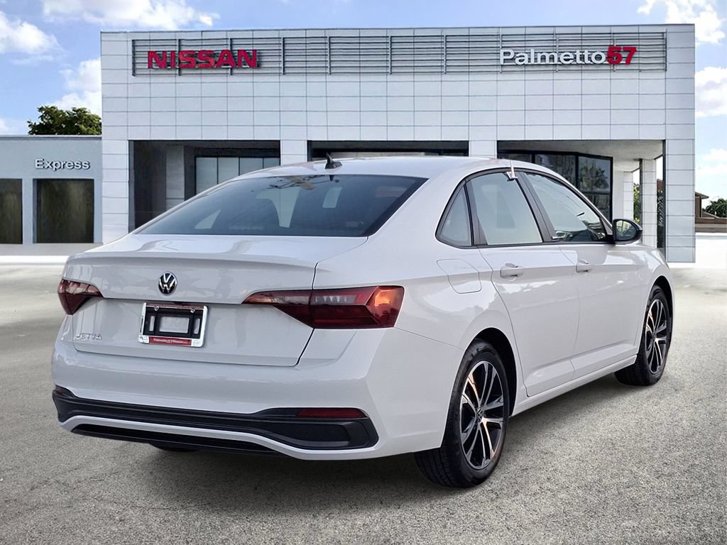 Used 2024 Volkswagen Jetta Sport FWD image 6