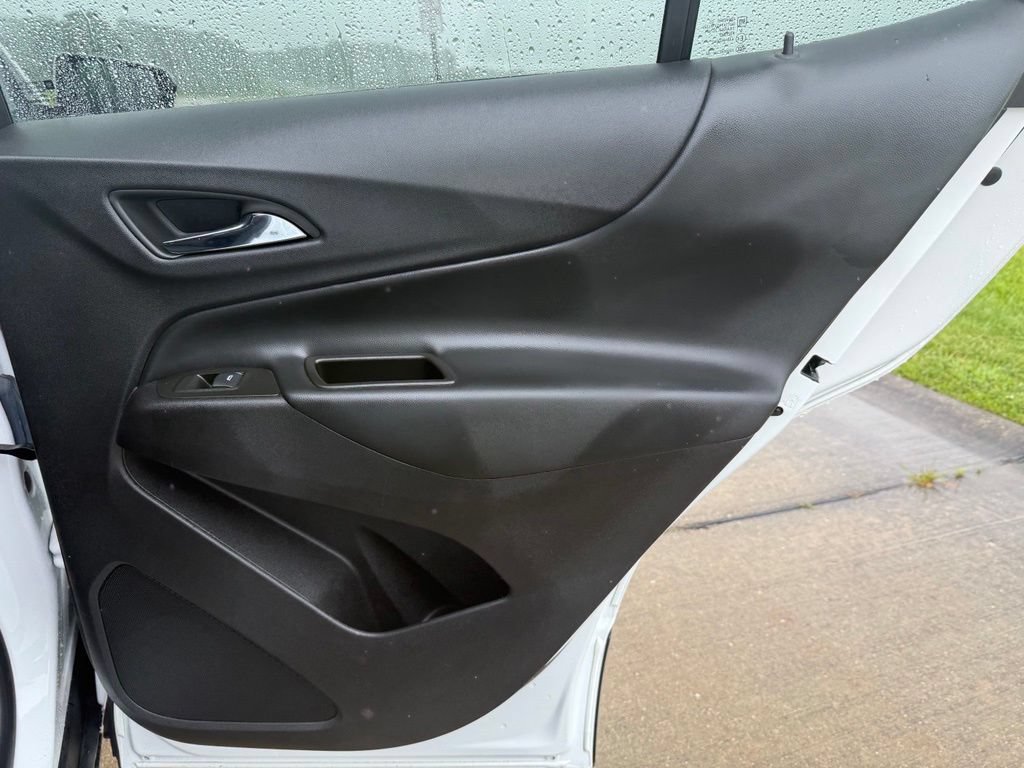 Used 2024 Chevrolet Equinox LT w/ LPO, Floor Liner Package FWD image 15