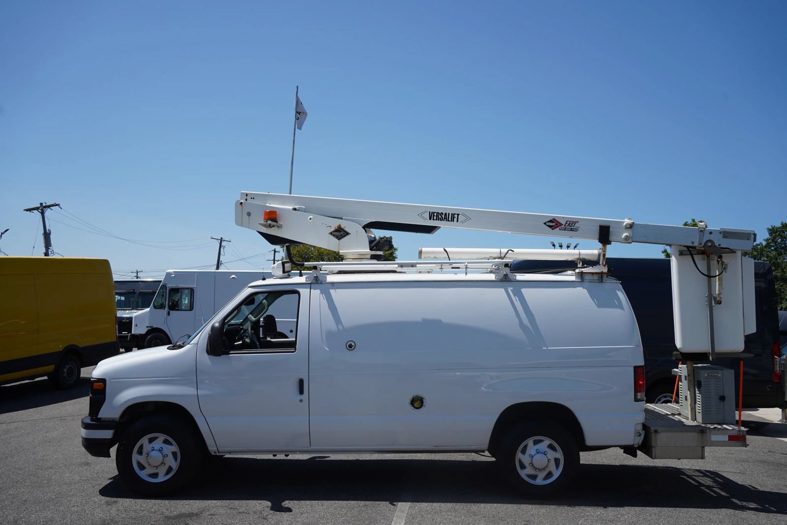Used 2013 Ford E-350 and Econoline 350 Super Duty RWD image 6
