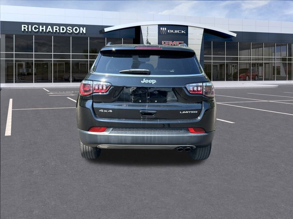 Used 2022 Jeep Compass Limited image 4