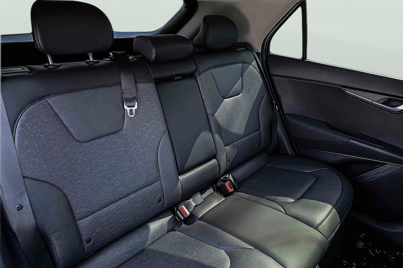 Certified 2024 Kia Niro Wave image 24